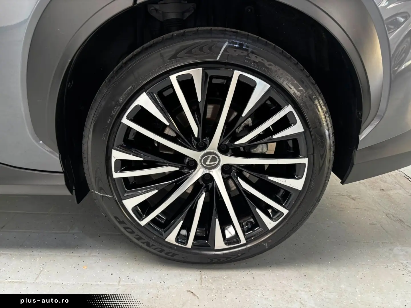 LEXUS RZ 450e Executive Line