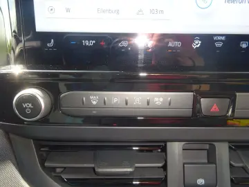 FORD Tourneo Custom 170PS Autm. Sport L2 Navi AHK
