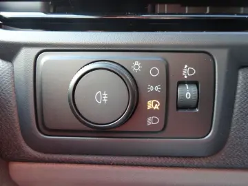 FORD Tourneo Custom 170PS Autm. Sport L2 Navi AHK