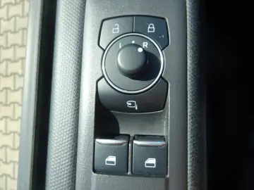 FORD Tourneo Custom 170PS Autm. Sport L2 Navi AHK