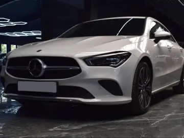 Mercedes-Benz CLA 220 d DISTRONIC LED 360 CAMERA
