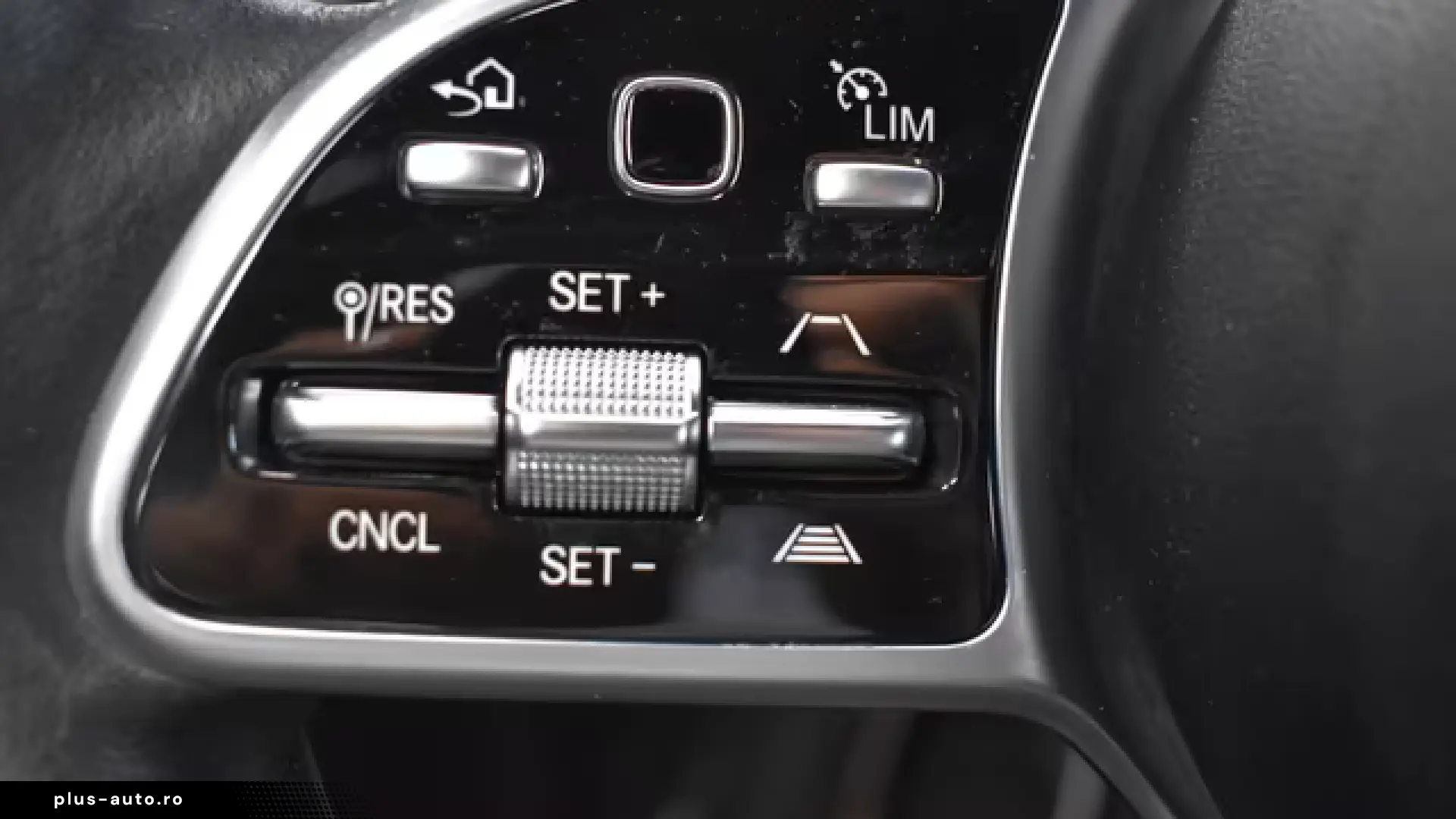 Mercedes-Benz CLA 220 d DISTRONIC LED 360 CAMERA
