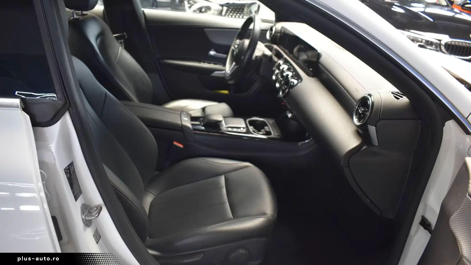 Mercedes-Benz CLA 220 d DISTRONIC LED 360 CAMERA