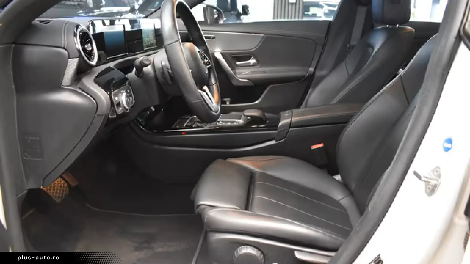 Mercedes-Benz CLA 220 d DISTRONIC LED 360 CAMERA