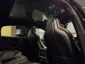 Porsche Cayenne  Pano Bose