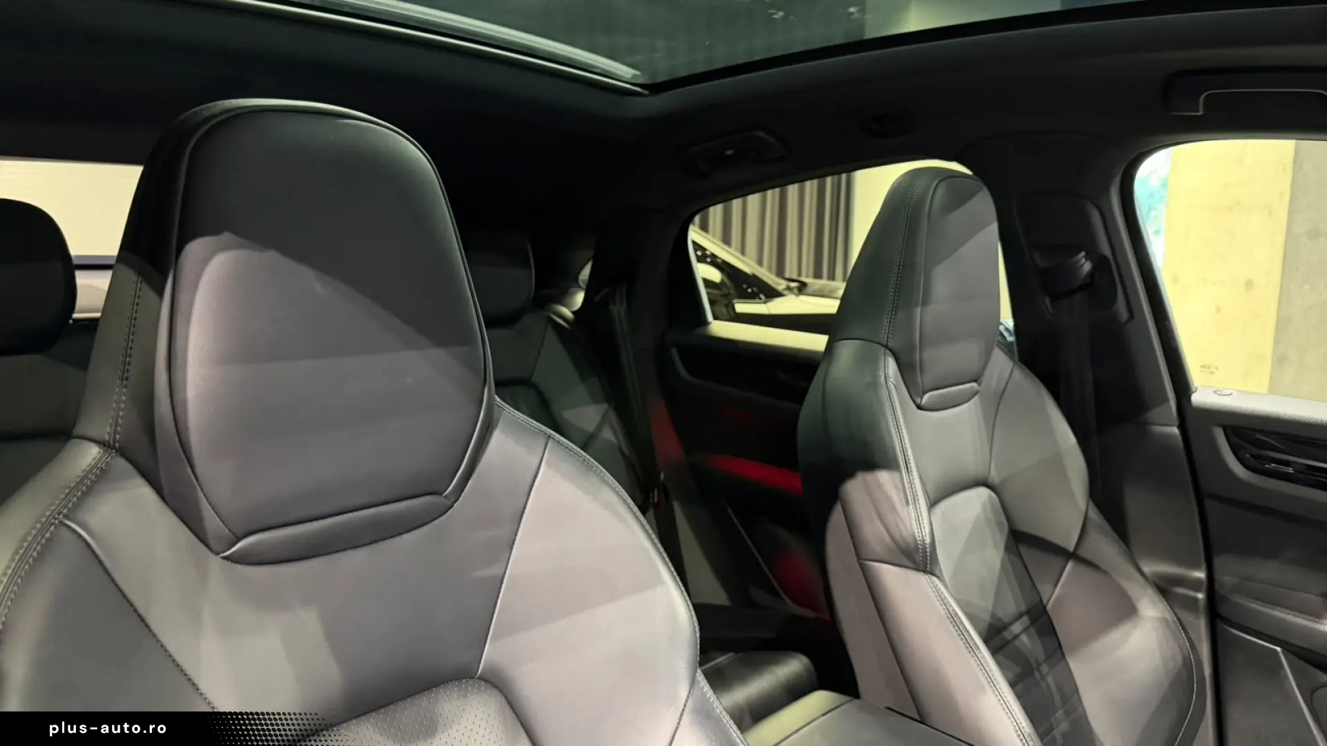 Porsche Cayenne  Pano Bose