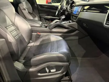 Porsche Cayenne  Pano Bose