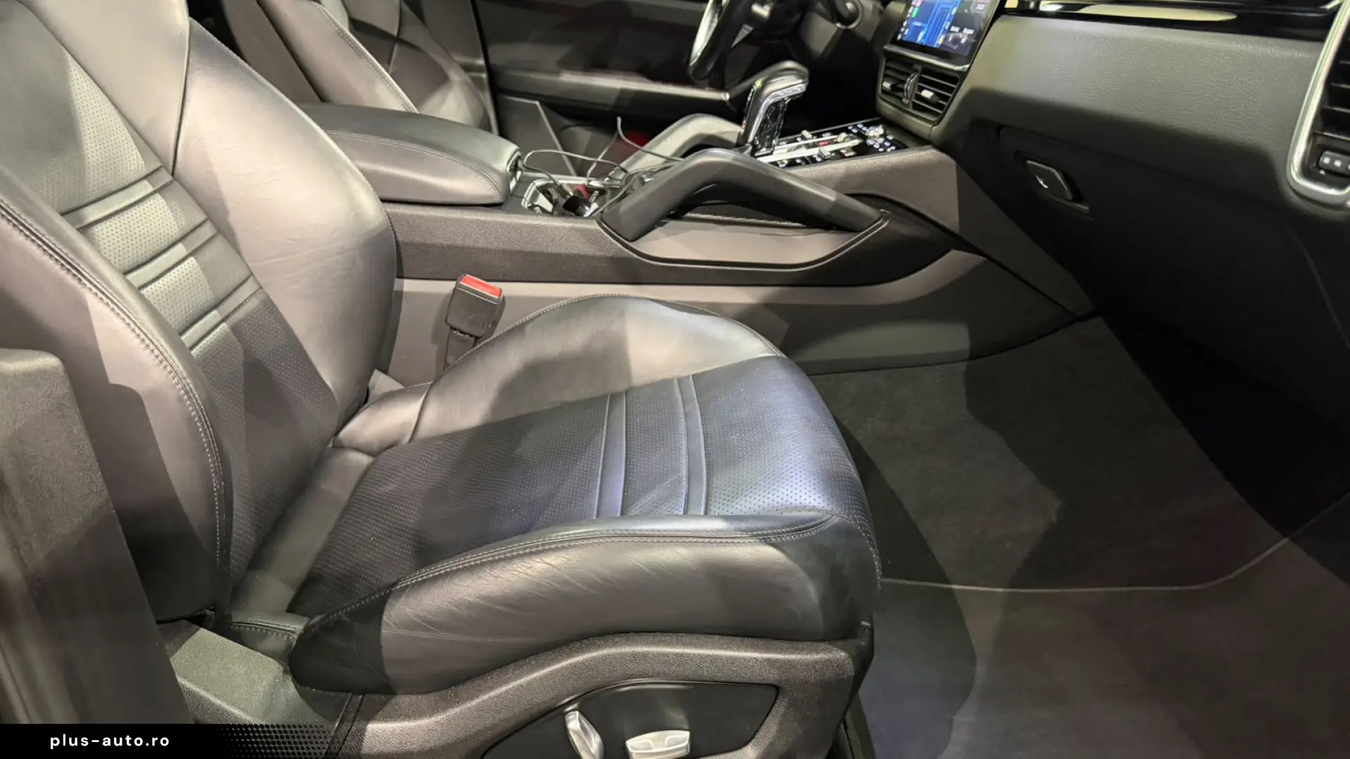 Porsche Cayenne  Pano Bose