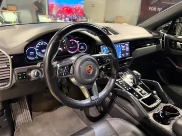 Porsche Cayenne  Pano Bose