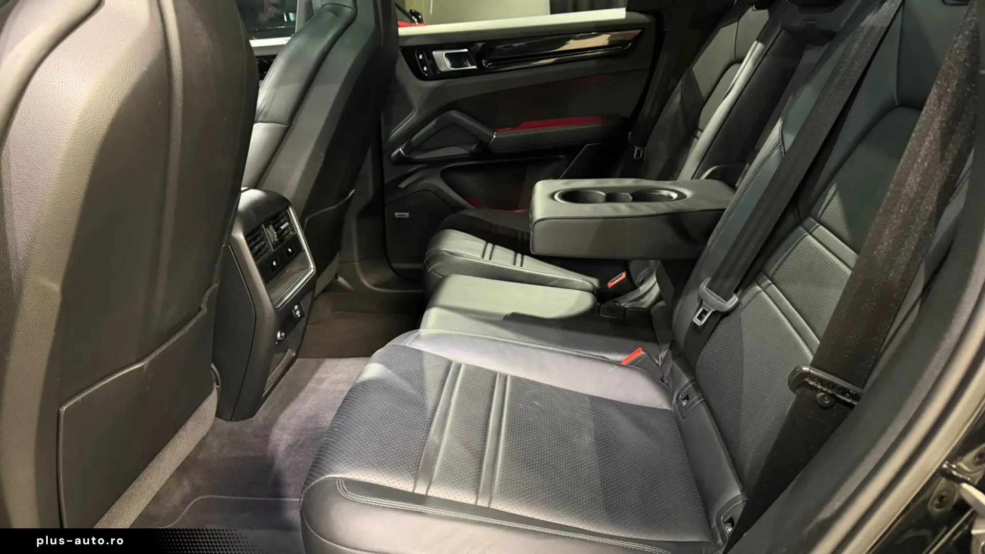 Porsche Cayenne  Pano Bose