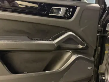 Porsche Cayenne  Pano Bose