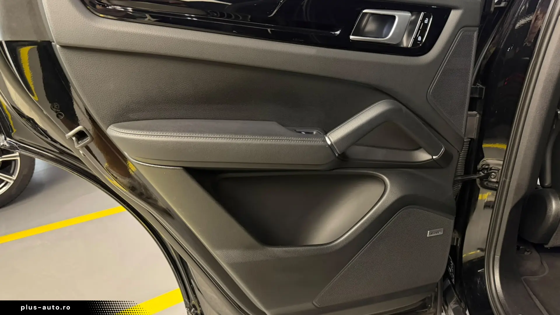 Porsche Cayenne  Pano Bose