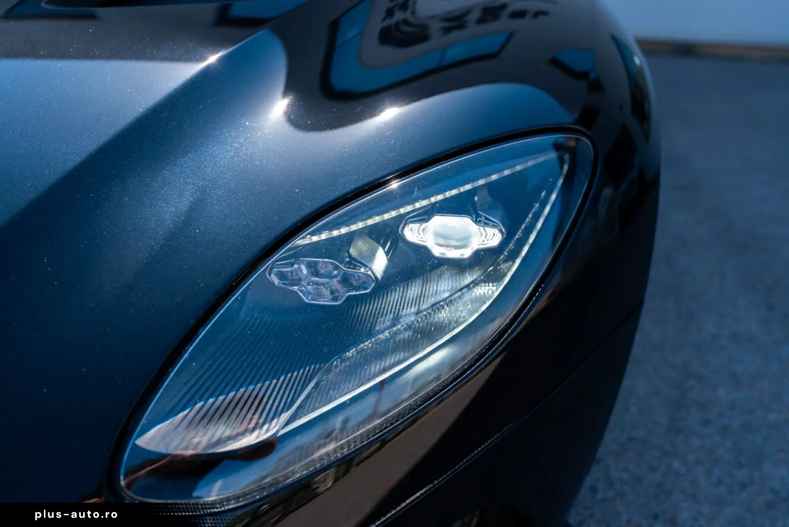 ASTON MARTIN DBS Superleggera 360  Camera B&O