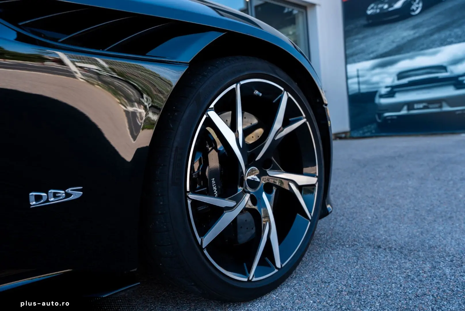 ASTON MARTIN DBS Superleggera 360  Camera B&O