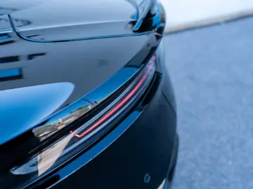 ASTON MARTIN DBS Superleggera 360  Camera B&O