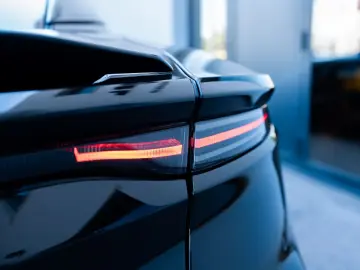 ASTON MARTIN DBS Superleggera 360  Camera B&O