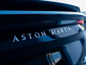 ASTON MARTIN DBS Superleggera 360  Camera B&O