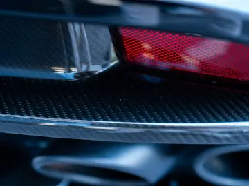 ASTON MARTIN DBS Superleggera 360  Camera B&O