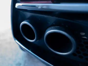 ASTON MARTIN DBS Superleggera 360  Camera B&O