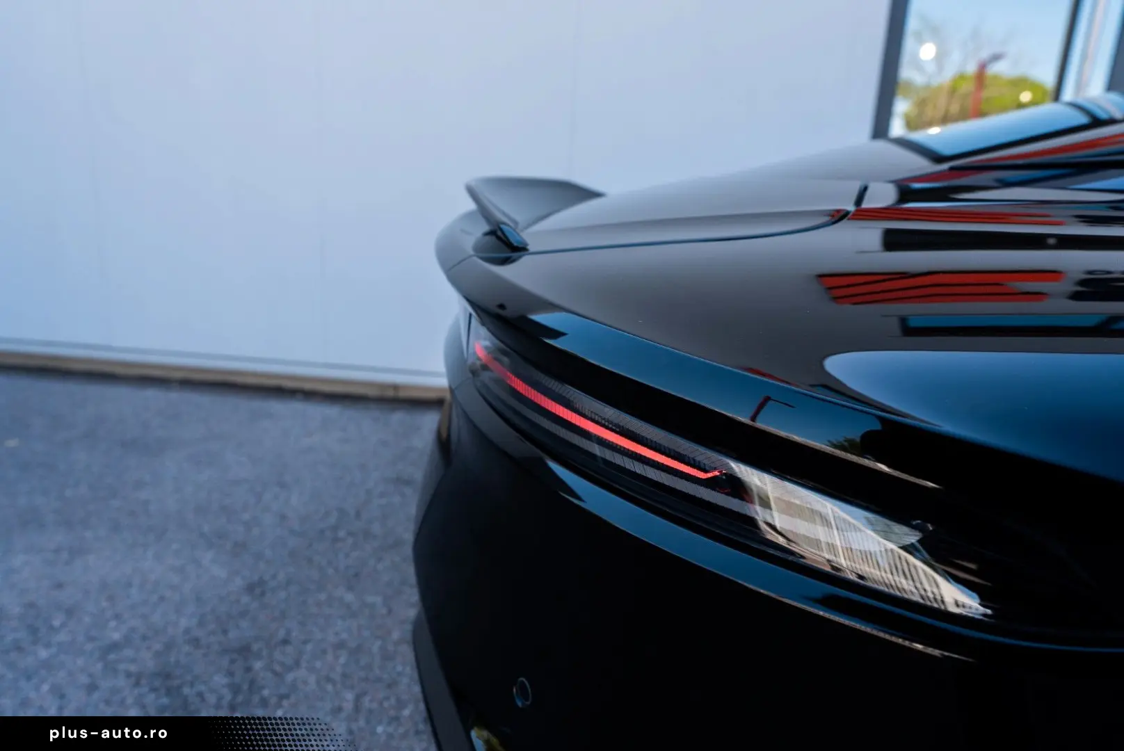 ASTON MARTIN DBS Superleggera 360  Camera B&O