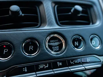 ASTON MARTIN DBS Superleggera 360  Camera B&O
