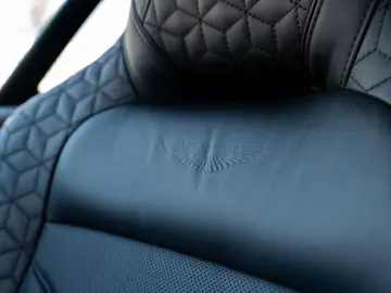 ASTON MARTIN DBS Superleggera 360  Camera B&O
