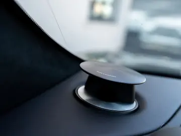 ASTON MARTIN DBS Superleggera 360  Camera B&O