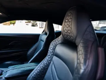 ASTON MARTIN DBS Superleggera 360  Camera B&O