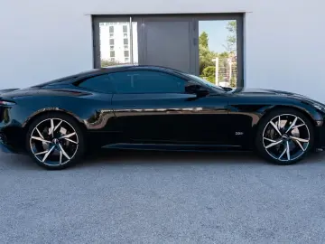 ASTON MARTIN DBS Superleggera 360  Camera B&O