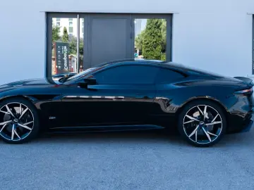 ASTON MARTIN DBS Superleggera 360  Camera B&O