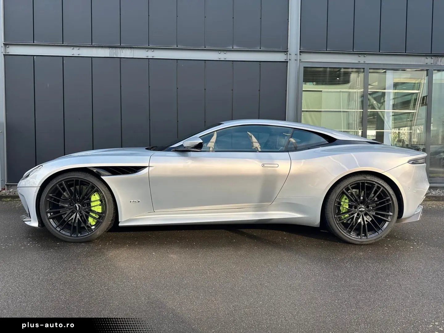 ASTON MARTIN DBS Superleggera Coupe
