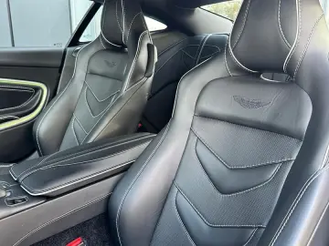 ASTON MARTIN DBS Superleggera Coupe