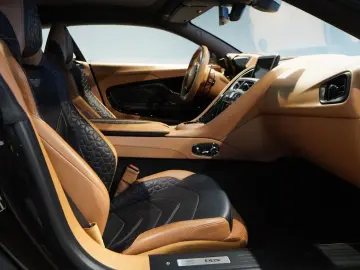 ASTON MARTIN DBS Superleggera V12 Carbon
