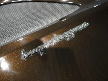 ASTON MARTIN DBS Superleggera V12 Carbon