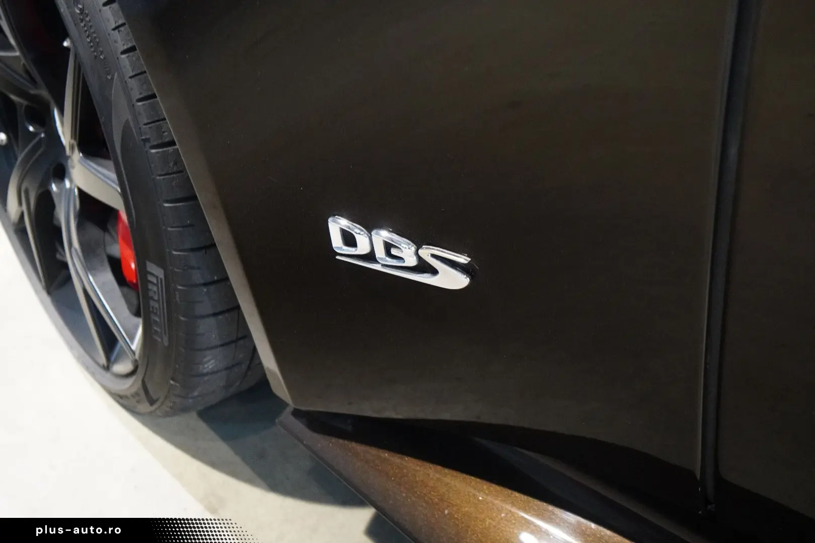 ASTON MARTIN DBS Superleggera V12 Carbon