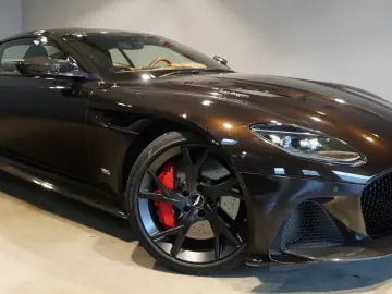 ASTON MARTIN DBS Superleggera V12 Carbon