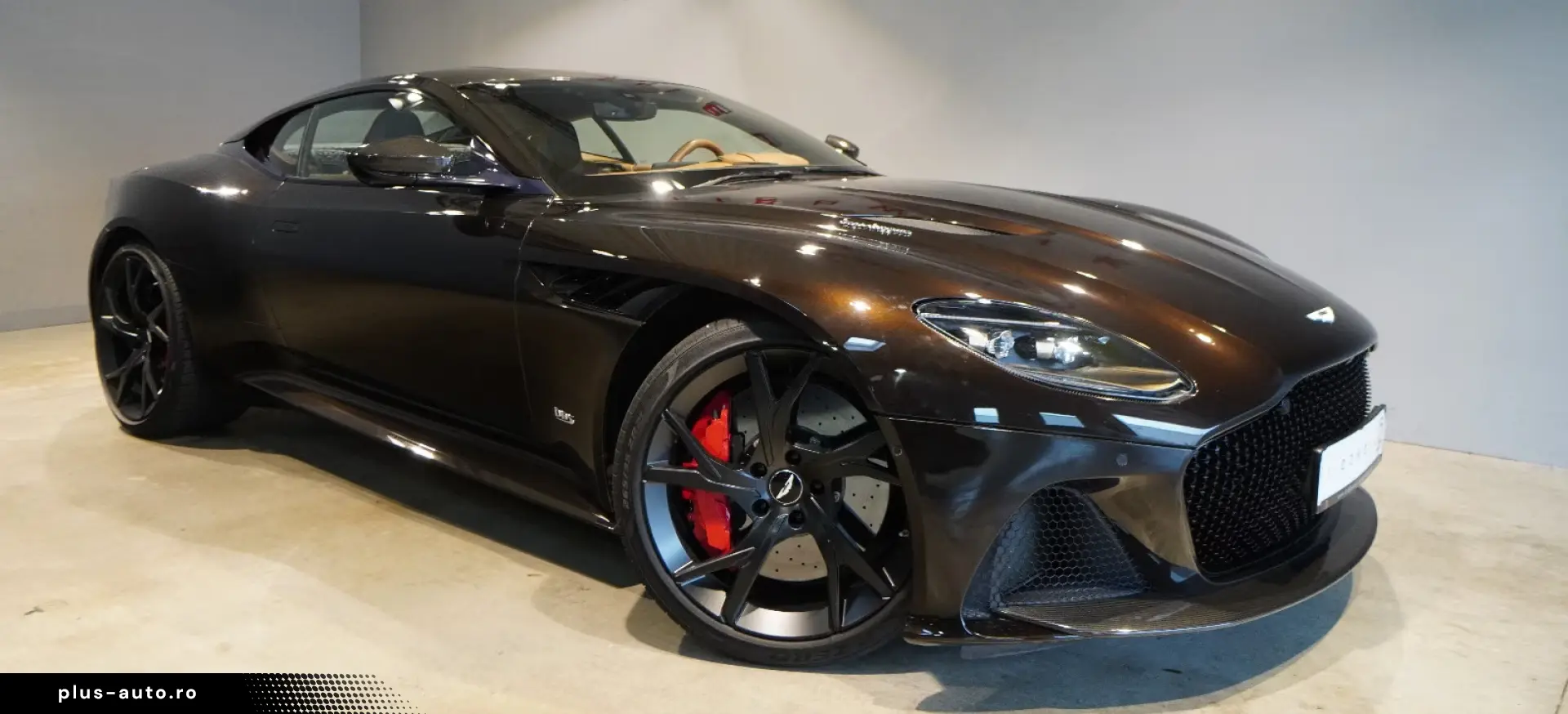 ASTON MARTIN DBS Superleggera V12 Carbon
