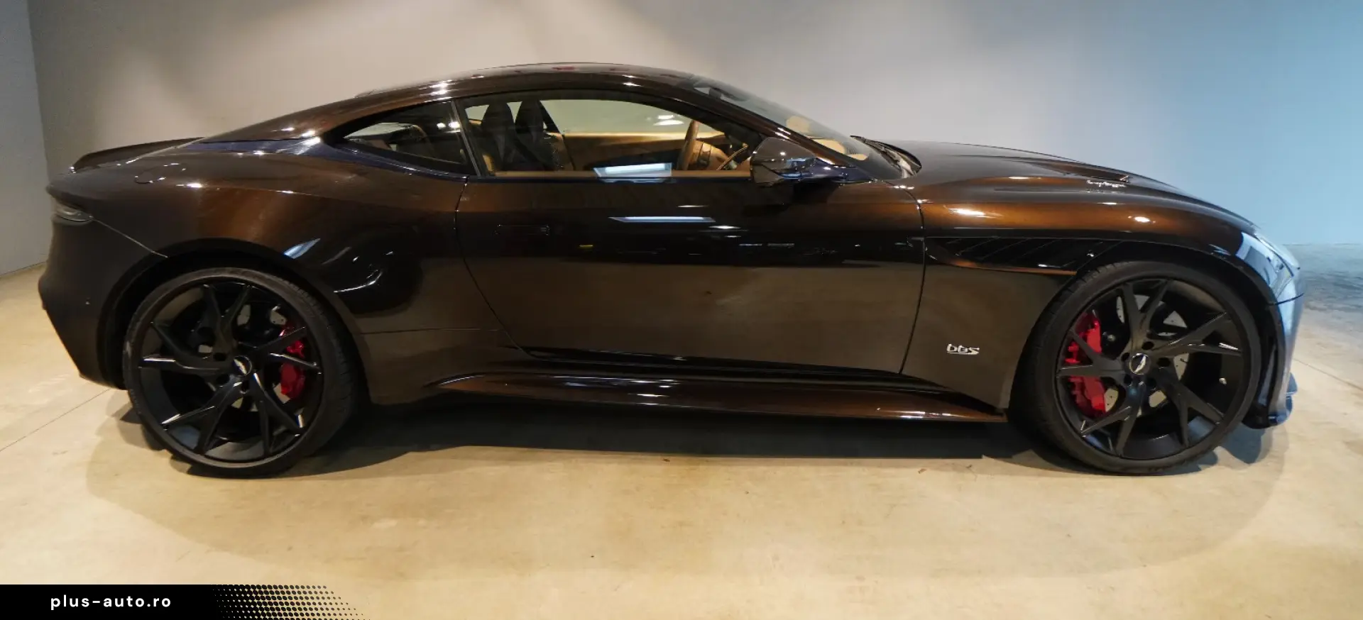 ASTON MARTIN DBS Superleggera V12 Carbon