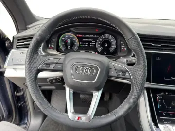 AUDI Q7 TFSI e quattro Tiptronic S line MATRIX LUFTFE