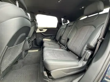 AUDI Q7 TFSI e quattro Tiptronic S line MATRIX LUFTFE