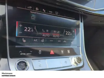 AUDI Q7 55 TFSI e quattro LED NAVI LUFT SHZ PDC LM ZV