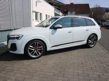 AUDI Q7 S line 55 TFSI e quattro tiptronic AHK