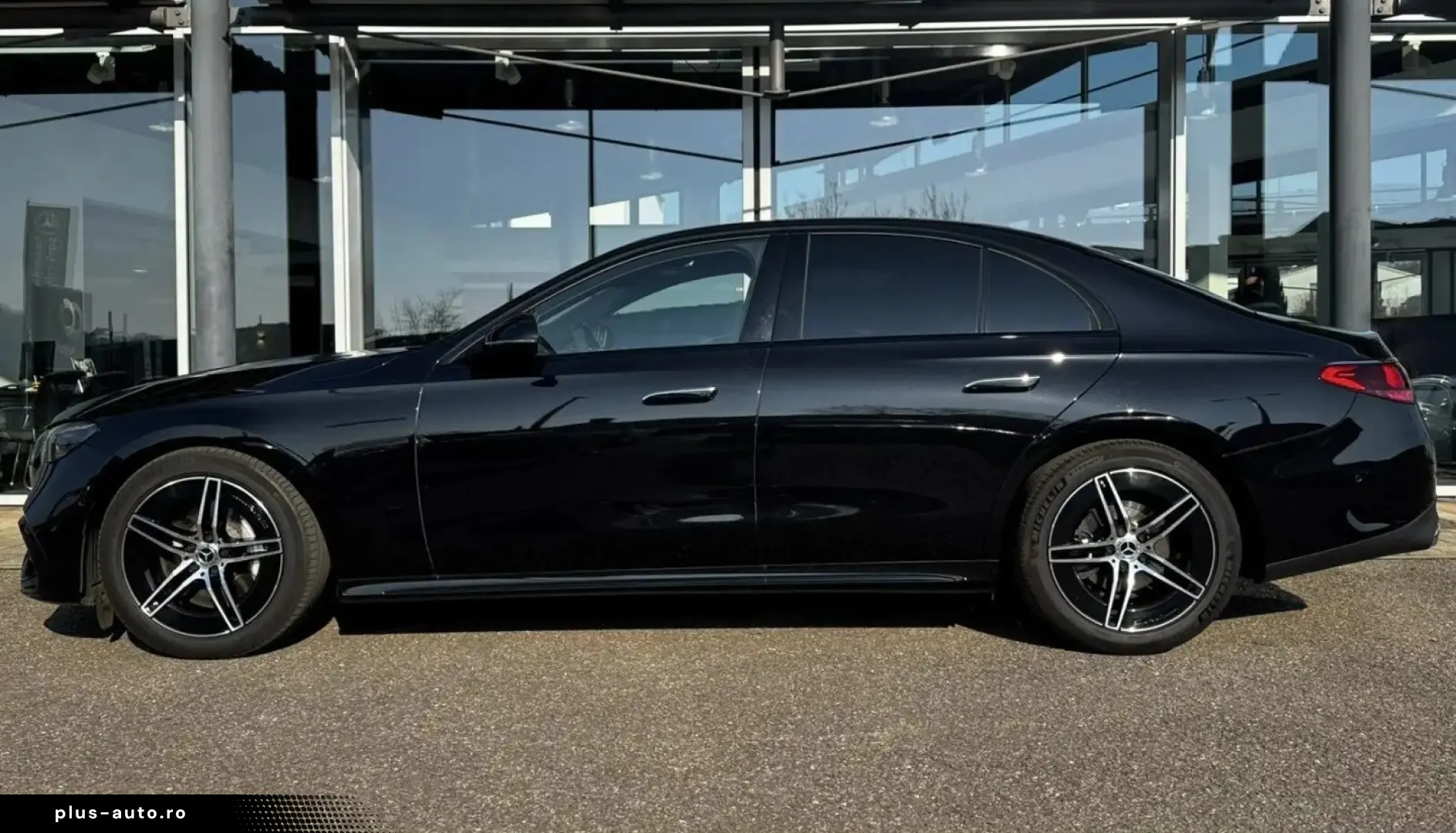 MERCEDES-BENZ E200 LIMO AMG BURMESTER4D HUD NIGHT