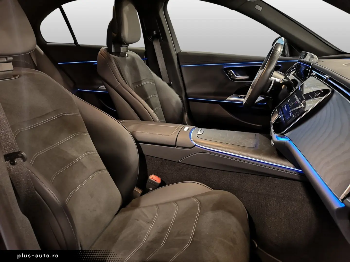 MERCEDES-BENZ E 200 AMG Line DISTRONIC WINTER