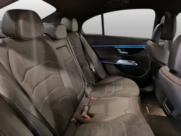 MERCEDES-BENZ E 200 AMG Line DISTRONIC WINTER