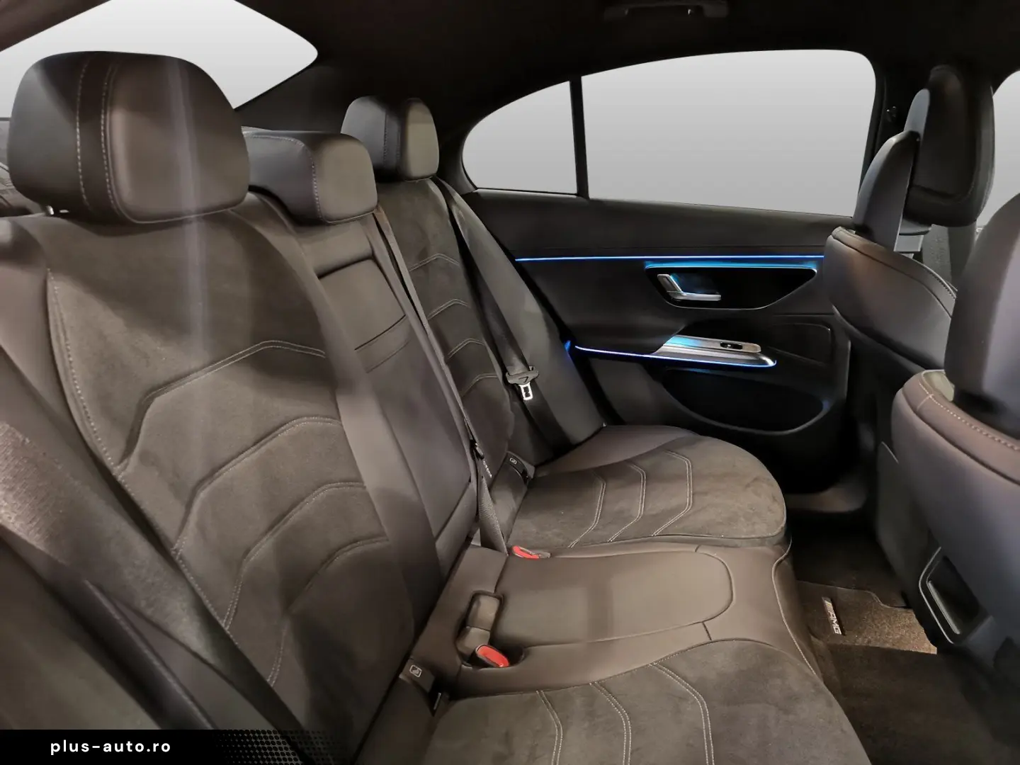 MERCEDES-BENZ E 200 AMG Line DISTRONIC WINTER
