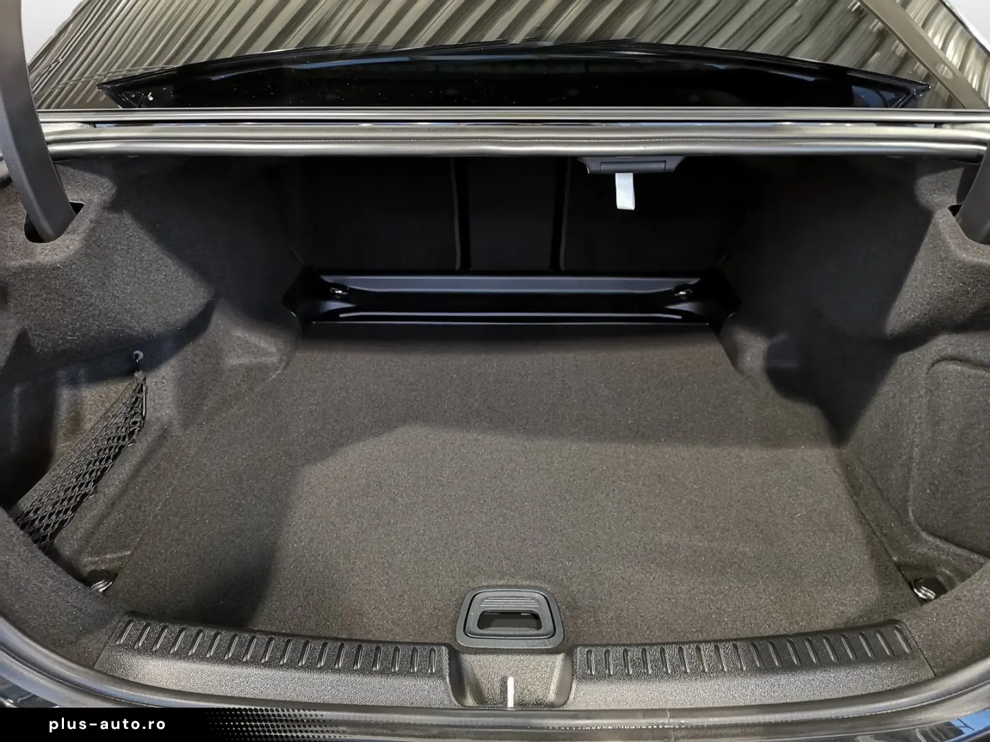 MERCEDES-BENZ E 200 AMG Line DISTRONIC WINTER
