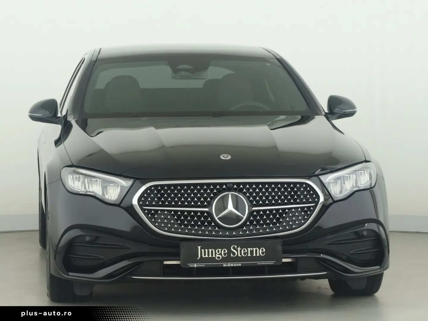 MERCEDES-BENZ E 200 AMG Adv Pano LED Navi