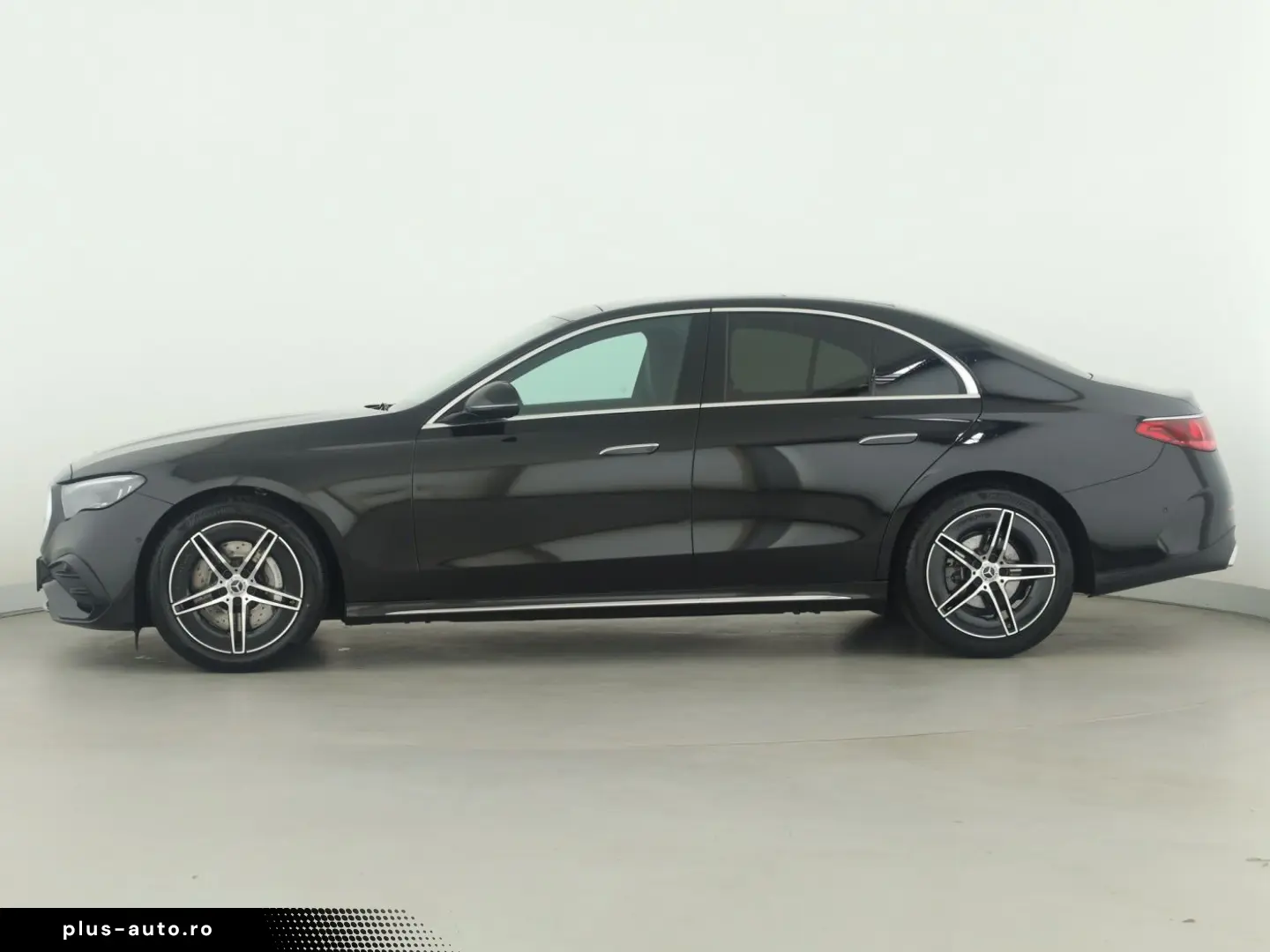 MERCEDES-BENZ E 200 AMG Adv Pano LED Navi