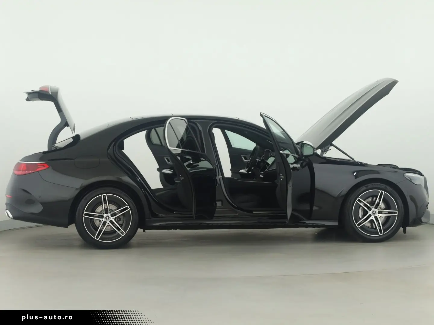 MERCEDES-BENZ E 200 AMG Adv Pano LED Navi